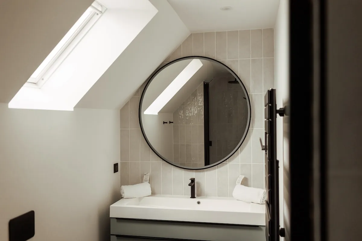 Salle de bain de la chambre Les Champs Saint-Martin